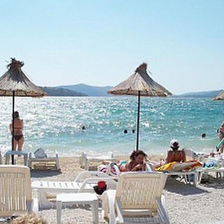 Apartments Villa Filip Trogir Exteriör bild