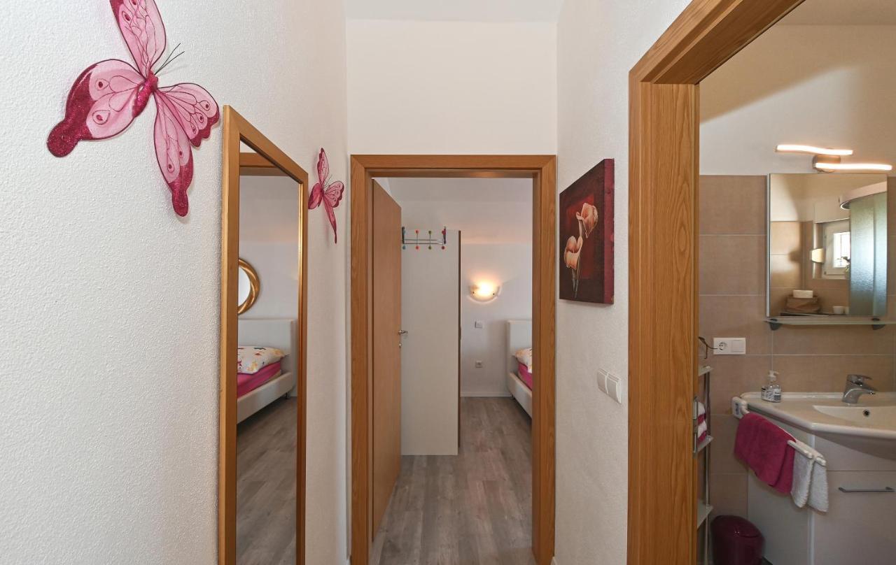 Apartments Villa Filip Trogir Exteriör bild