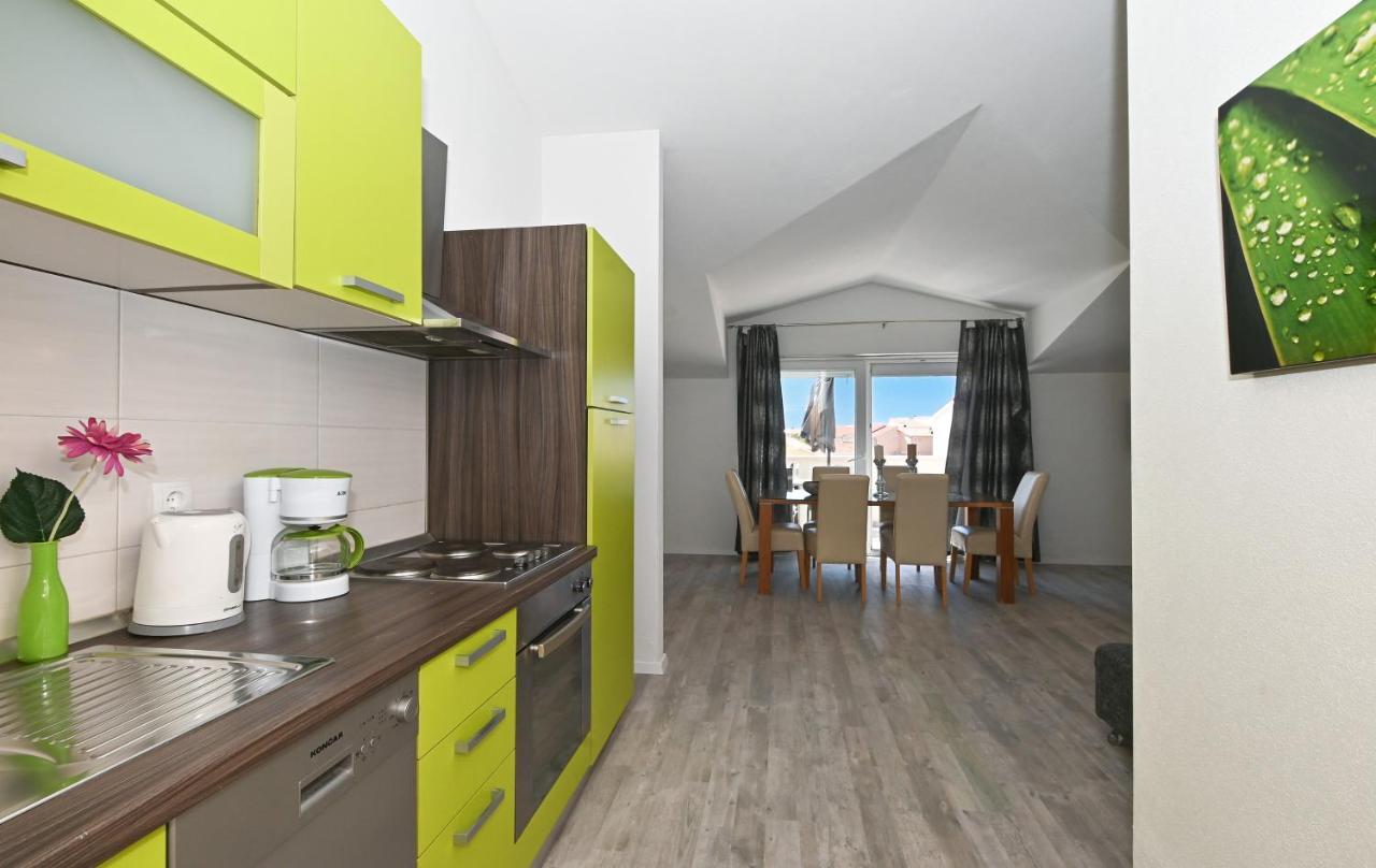 Apartments Villa Filip Trogir Exteriör bild